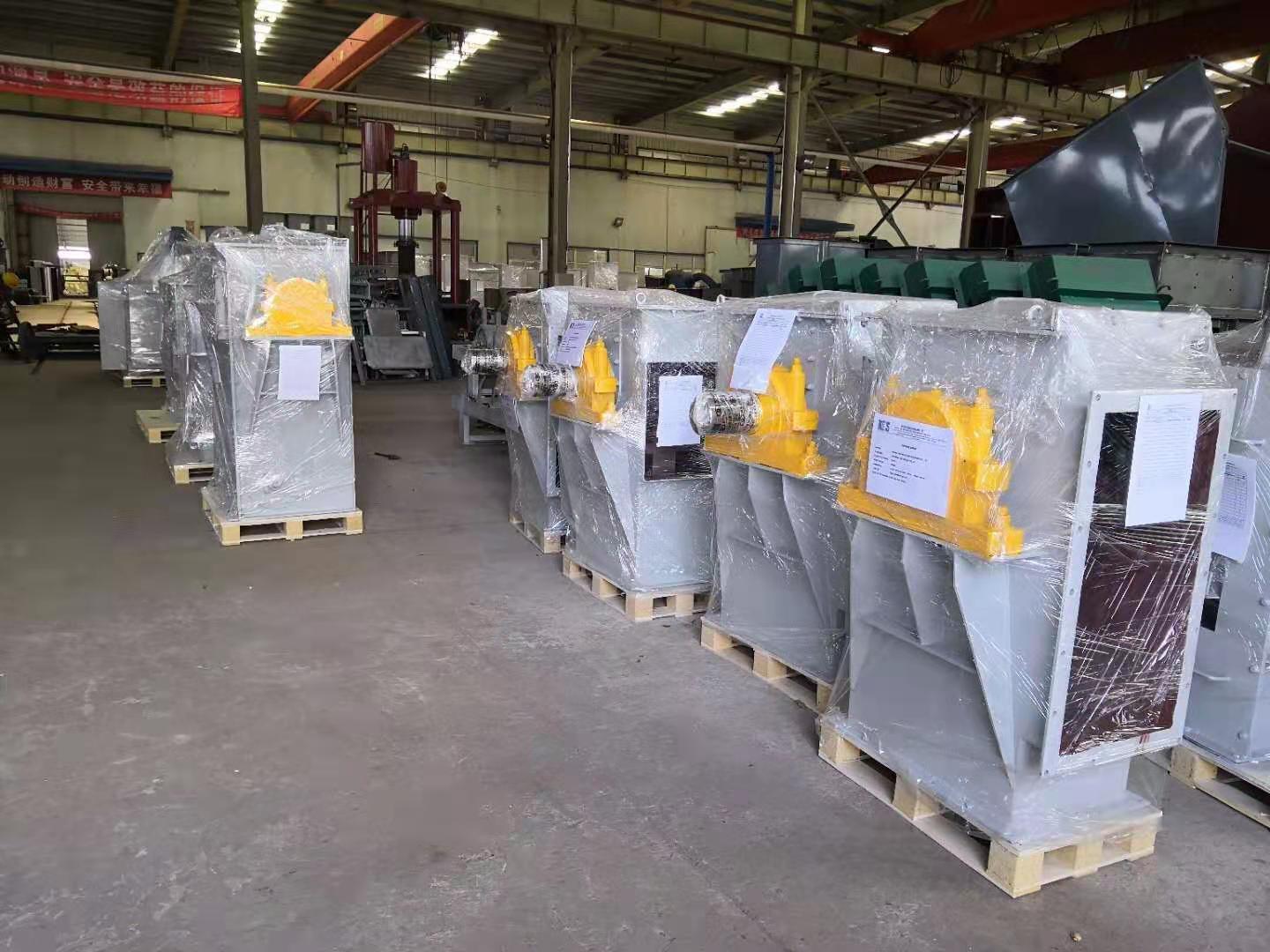 刮板輸送機設(shè)備